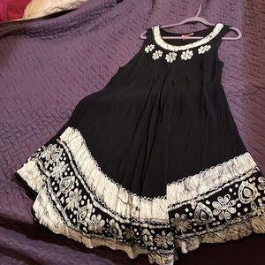 Women’s sakkas black and tan mid length summer dress ….free size